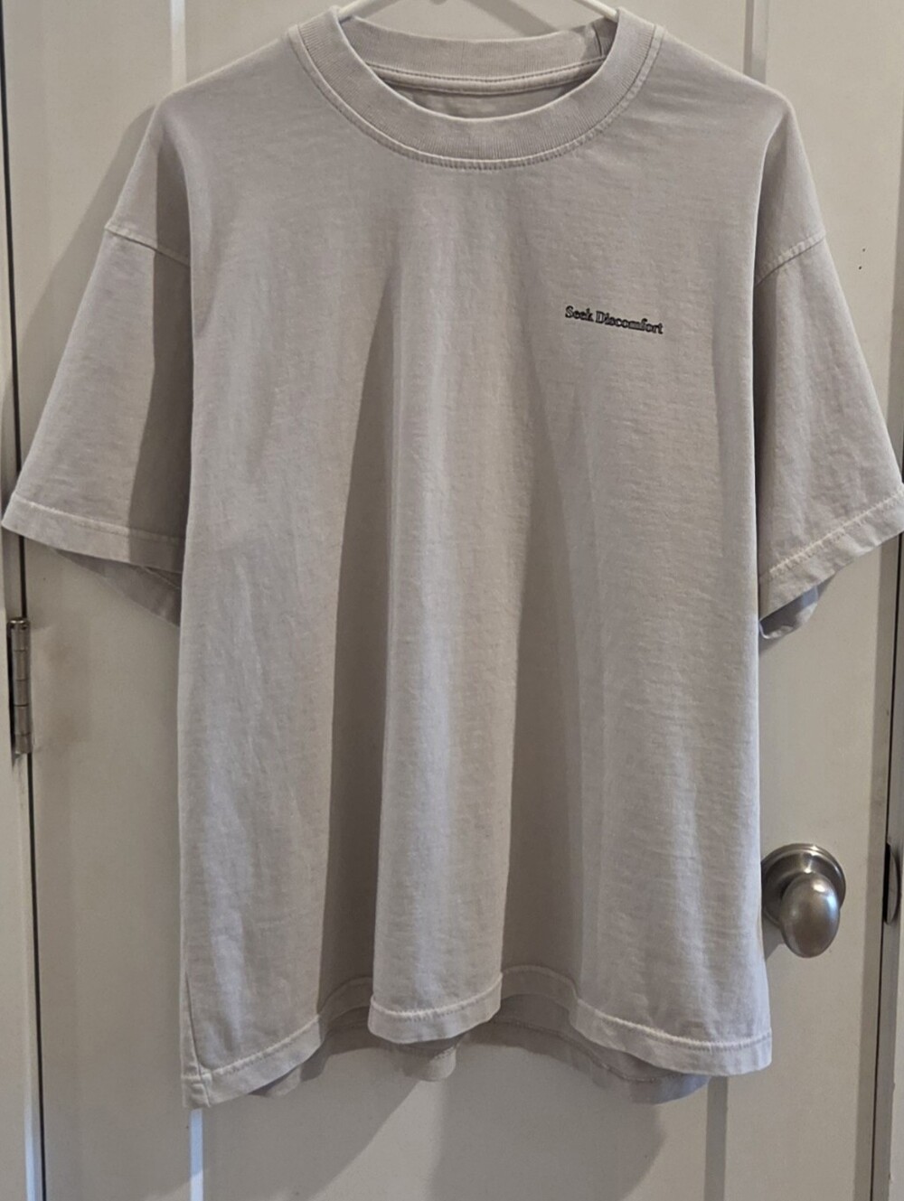 Seek Discomfort Adventure Awaits Heavyweight T-Shirt - Light Grey - Size Large